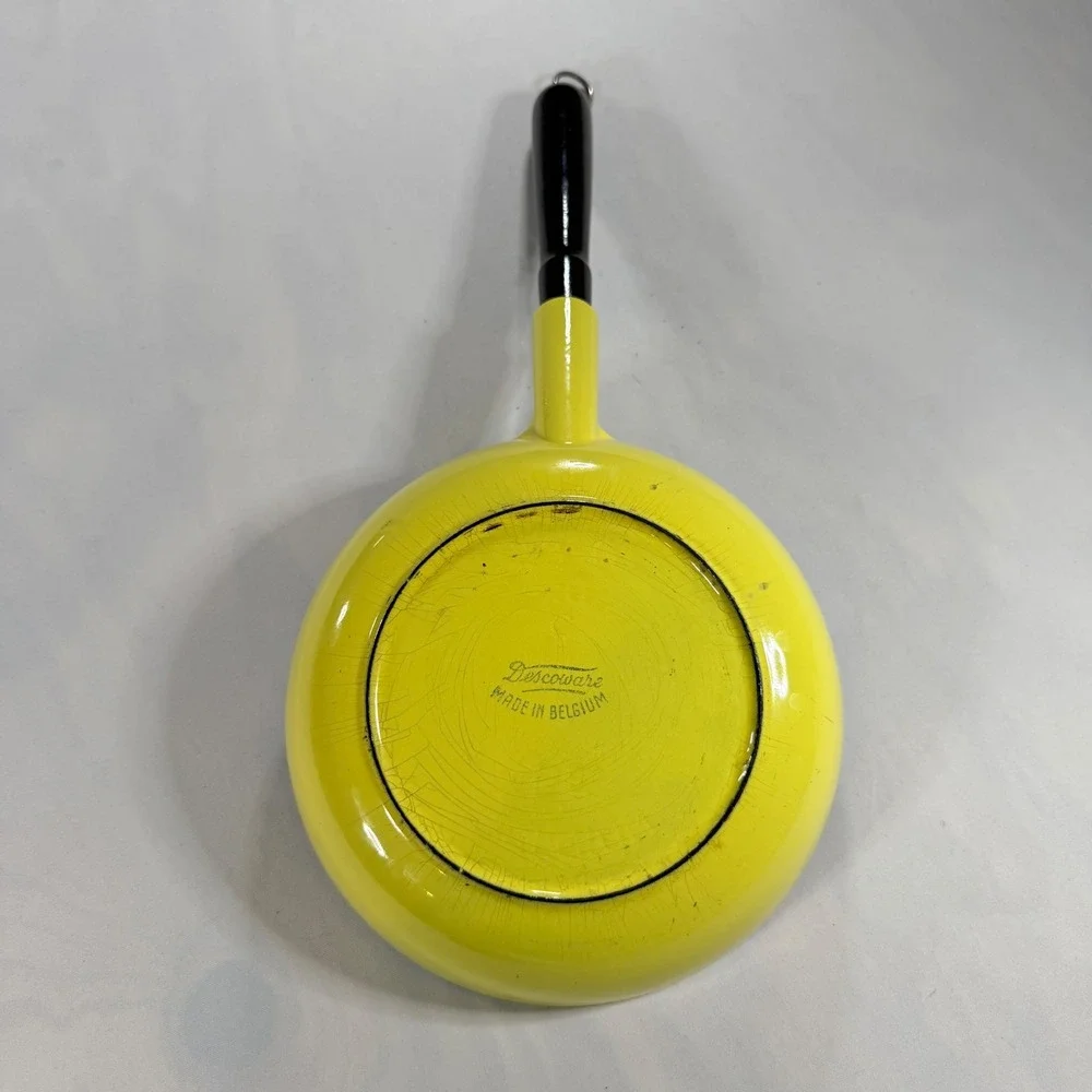 Vintage Descoware Belgium Yellow Enameled Cast Iron Skillet Grey Interior